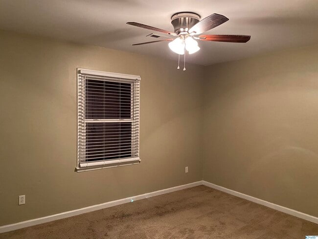 Building Photo - 125 Liza Ln