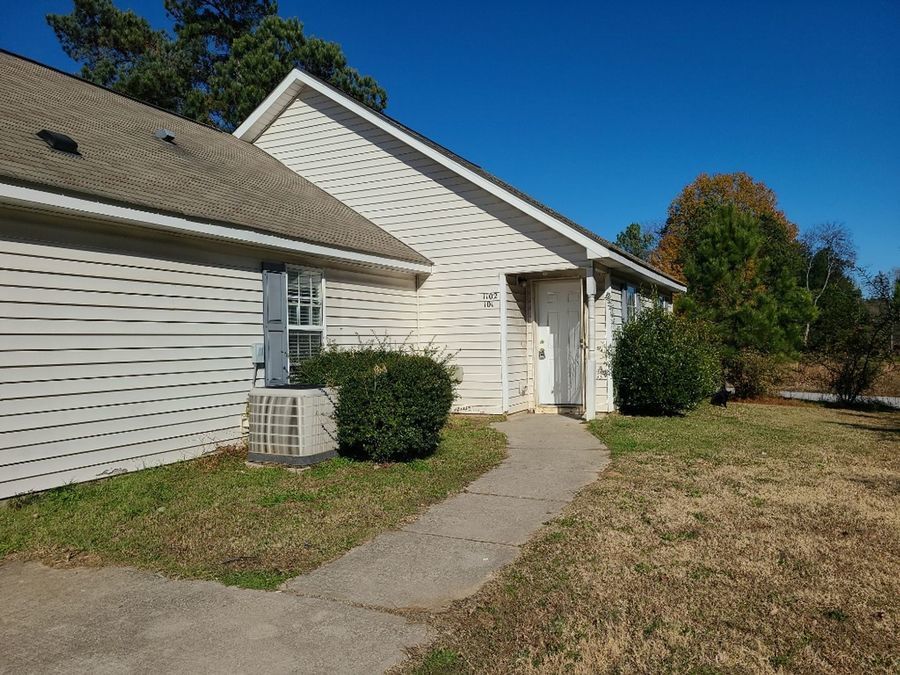 Primary Photo - 1102 Summerkings Ct
