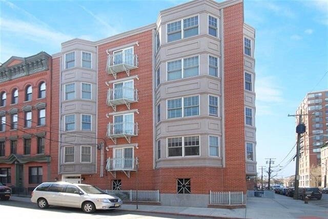 Primary Photo - 163 Newark St