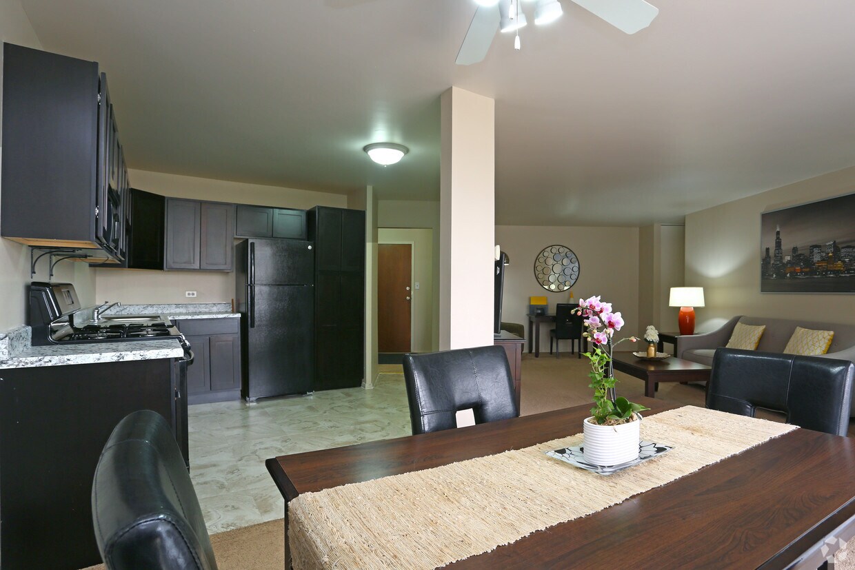 Sherry Naperville Apartments 1821 S Washington St Naperville, IL