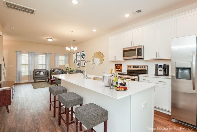 Building Photo - Beautiful New Townhome Community in Goose ...