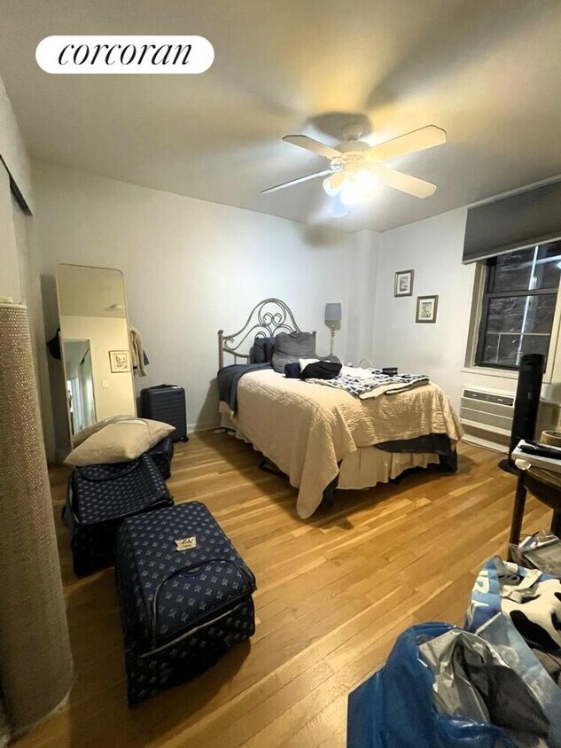 Foto del edificio - 261 E 71st St