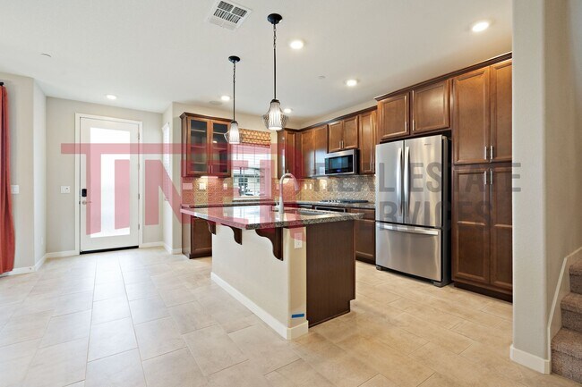 Building Photo - Amazing 3 bedroom home in Sacramento