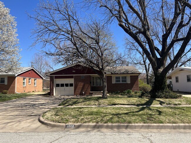 Foto del edificio - 2 br, 1 bath House - 1808 N Westridge Dr D...
