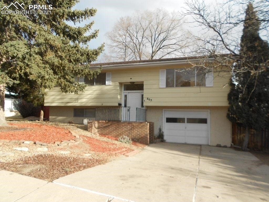 Foto principal - 3 bedroom Comanche Drive