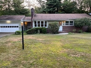 Building Photo - 43 Rocky Point Rd