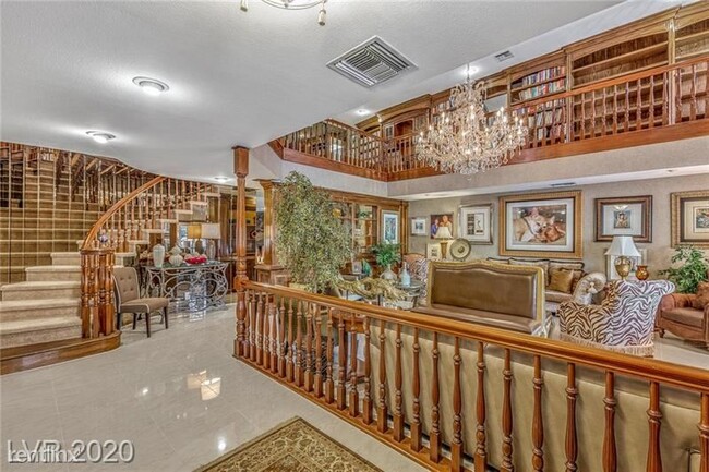 Foto del edificio - 6 br, 5.5 bath House - 1701 Waldman Ave