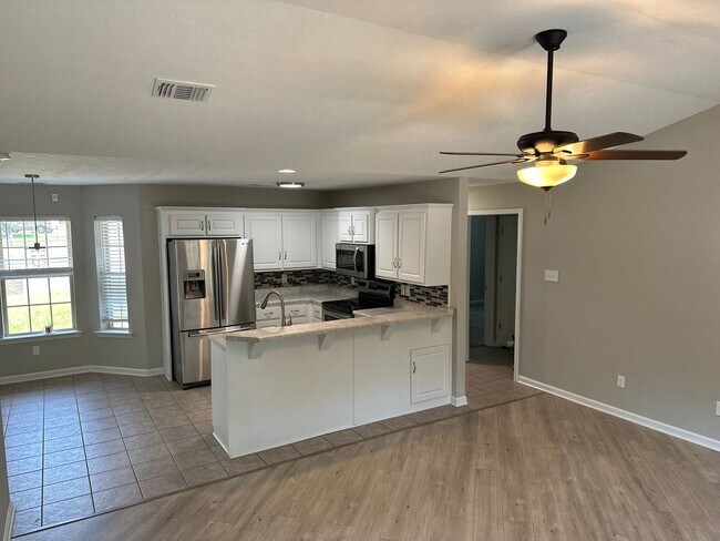 Building Photo - 3-Bedroom, 2-Bathroom Split floor plan Home for Rent in Austin, AR – Available April 2026