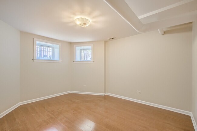 Foto del edificio - 3425 W Adams St