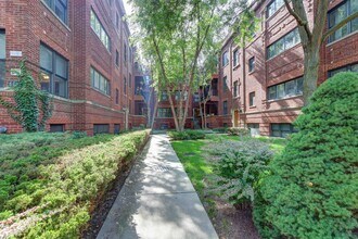 Building Photo - 6620 N Ashland Ave