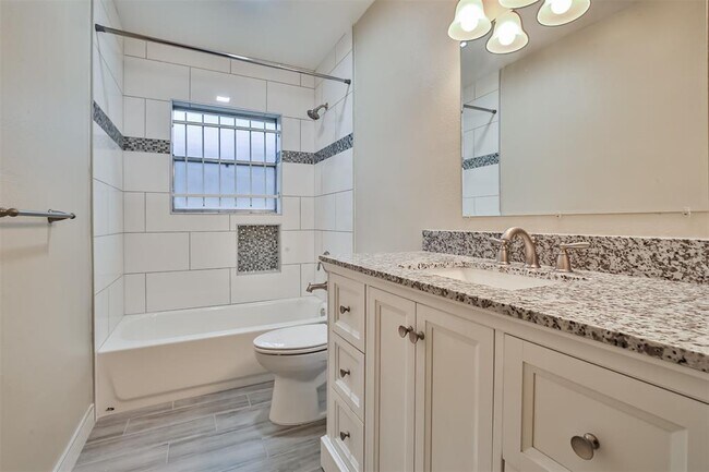 Foto del edificio - 8511 Triola Ln