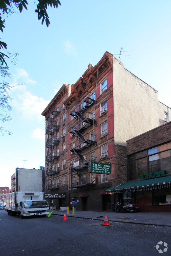 Primary Photo - 91-93 Baxter St