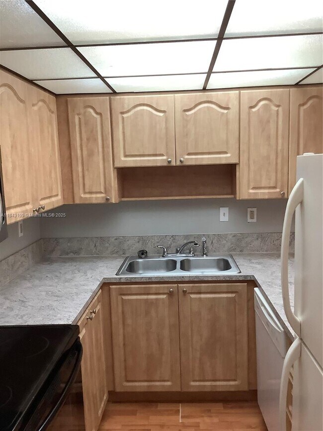 Foto del edificio - 9301 SW 92nd Ave
