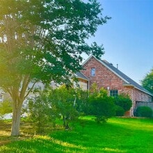 Building Photo - 6 Dragon Hill Pl