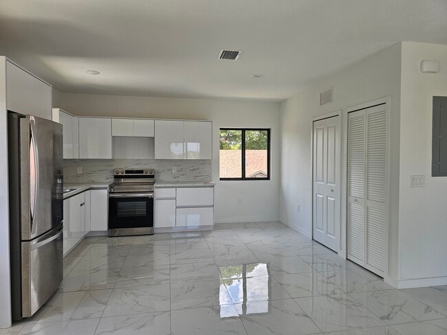 Foto del edificio - 1101 NW 105th St