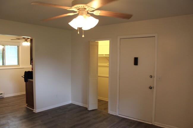 Foto del interior - Remodeled 2 bedroom units in Clio