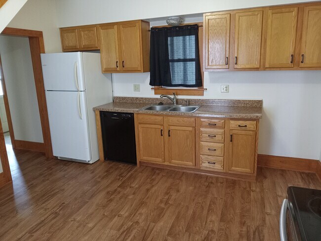 Foto del edificio - 1239 E Walnut St