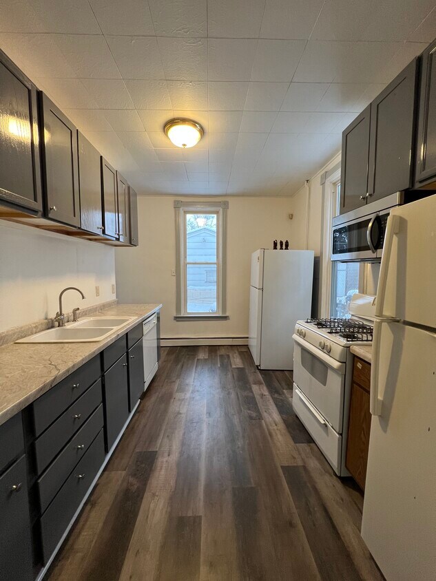 Foto principal - 973 Sherburne Ave
