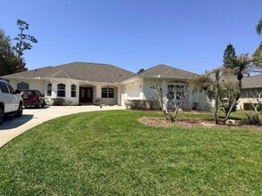 Building Photo - 3838 Peacock Dr