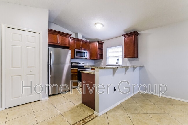 Building Photo - 310 Daniels Pointe Dr