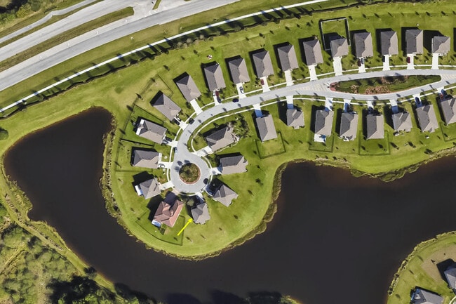 Building Photo - 8753 Cobblestone Dr