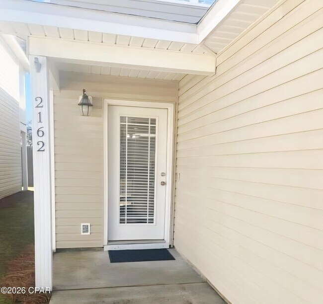 Foto del edificio - 2162 Sterling Cove Blvd