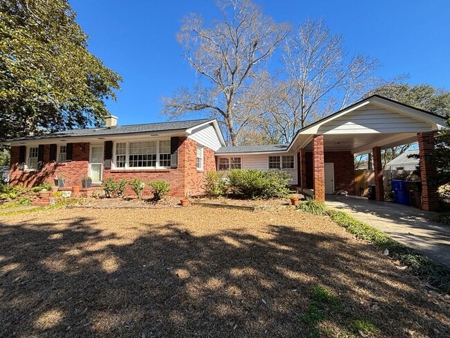 Building Photo - Available April 1st. Beautiful 2 BR/1 BA Home in the Heart of the Old Village!