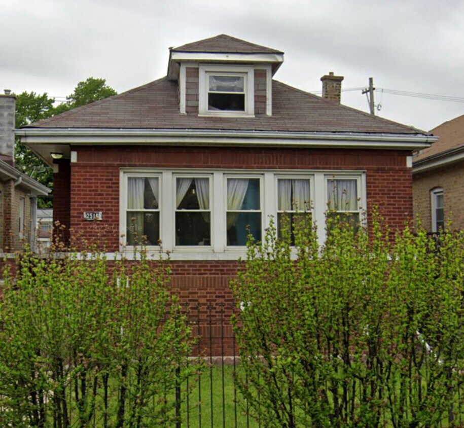 2516 N Keeler Ave, Chicago, IL 60639 House Rental in Chicago, IL