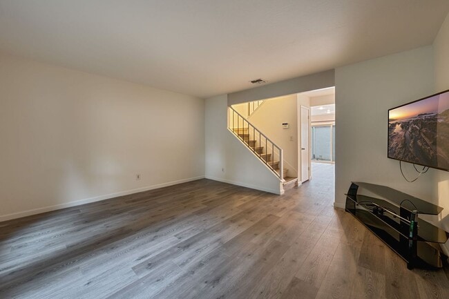 Foto del edificio - 317 Bridge Pl