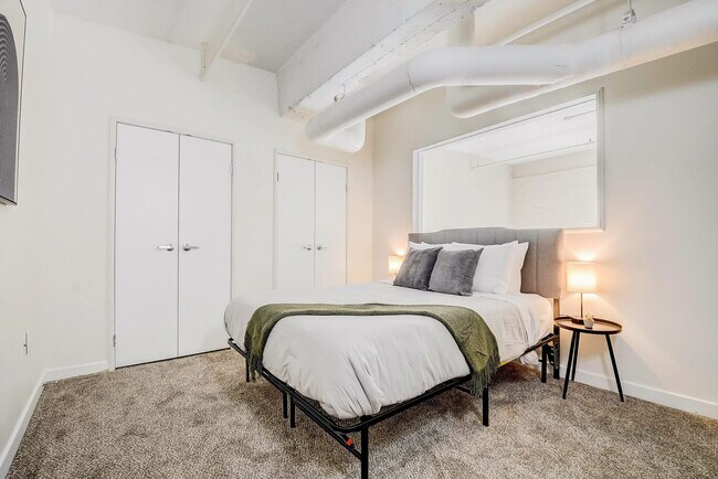 Foto del edificio - 50 N Illinois St