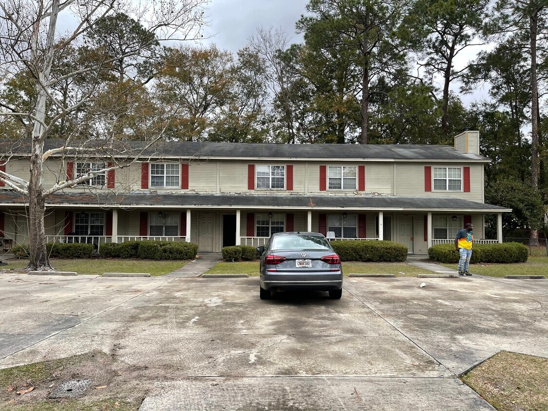 Primary Photo - 1506 Ricardo St
