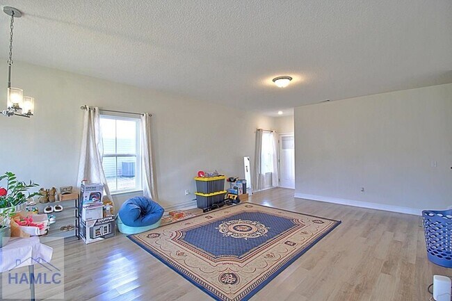 Foto del edificio - 790 Grayson Ave