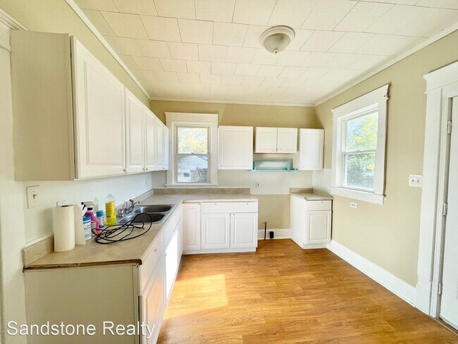 Building Photo - 3 br, 1 bath House - 924 Long Ave
