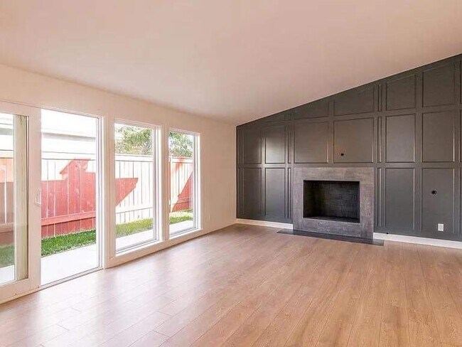 Building Photo - 6832 Shoup Ave
