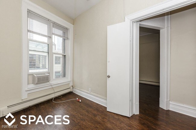 Building Photo - 1127 N State St