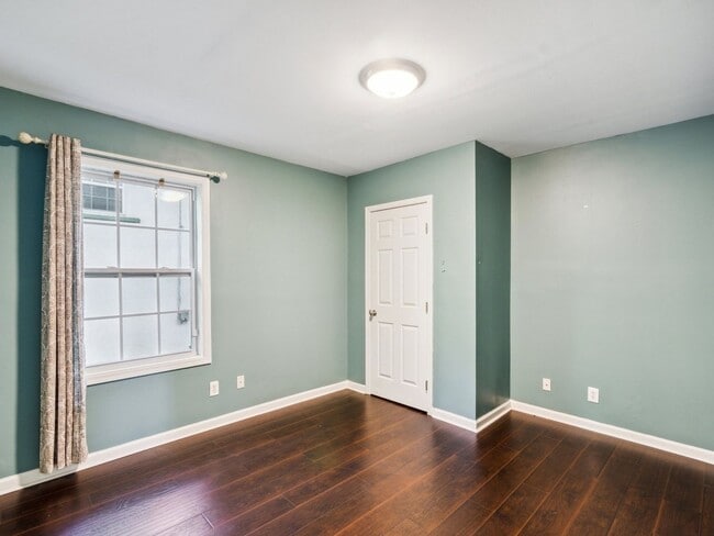 Building Photo - 3 Bedroom Single Family Home in Atlanta