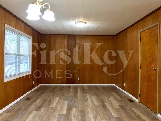 Foto del edificio - 3714 N Wittfield St