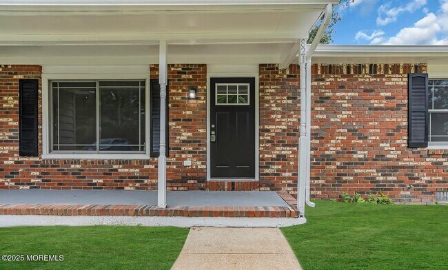 Foto del edificio - 821 Bay Ave