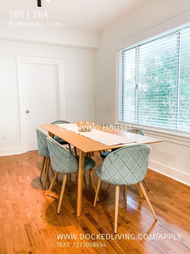 Building Photo - Beautiful Private Bedroom + Bath in Colivi...