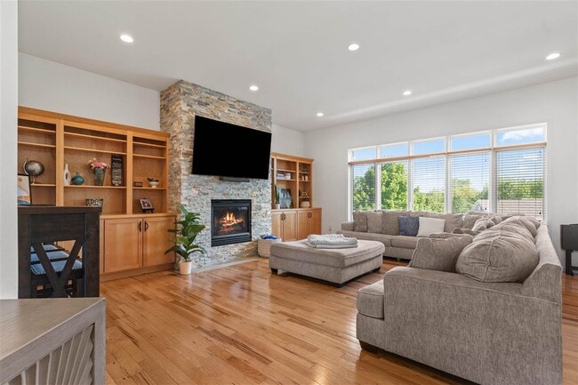 Building Photo - 1077 Prairie Grass Ln