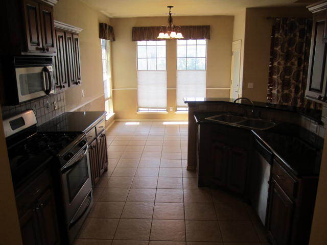 Building Photo - 2620 SE 5th St