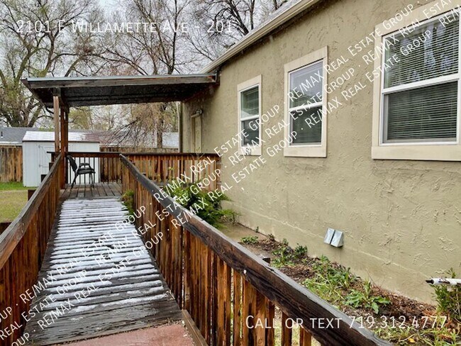 Foto del edificio - 2101 E Willamette Ave