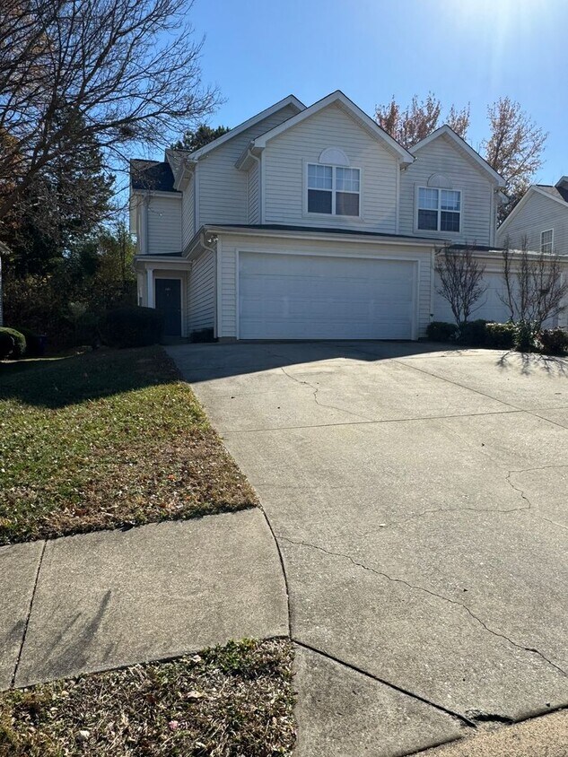 Foto principal - 141 Springwood Ln