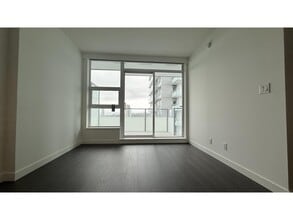 Building Photo - 13768 100