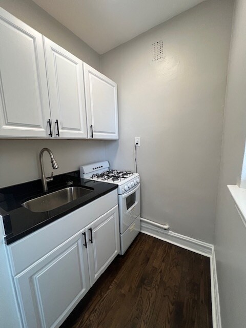 Foto del edificio - 6913 N Ashland Blvd