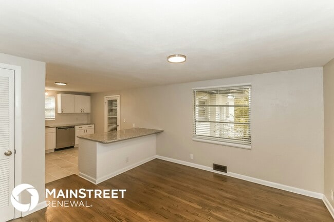 Foto del edificio - 7515 Eaton Ave