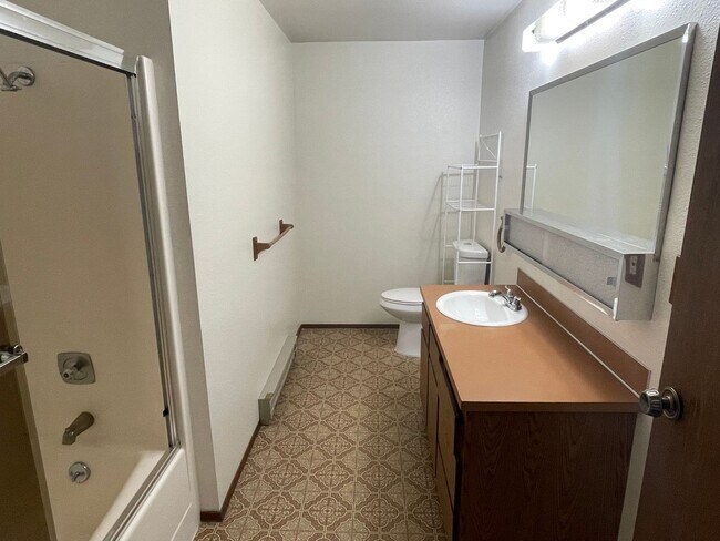 Foto del edificio - Cozy 1 Bedroom Apartment Close to Schools and Base