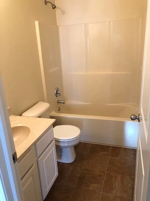 Foto del edificio - 4272 Amesbury Pl