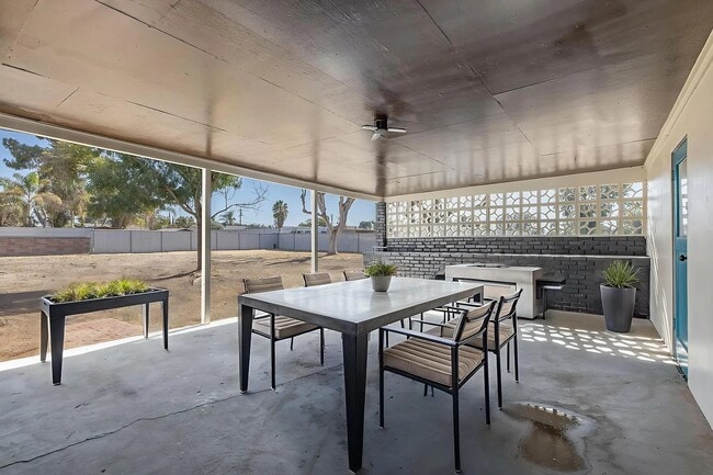 Foto del edificio - 21199 S Feland Ave