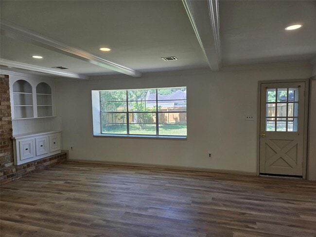 Foto del edificio - 306 Houghton Rd